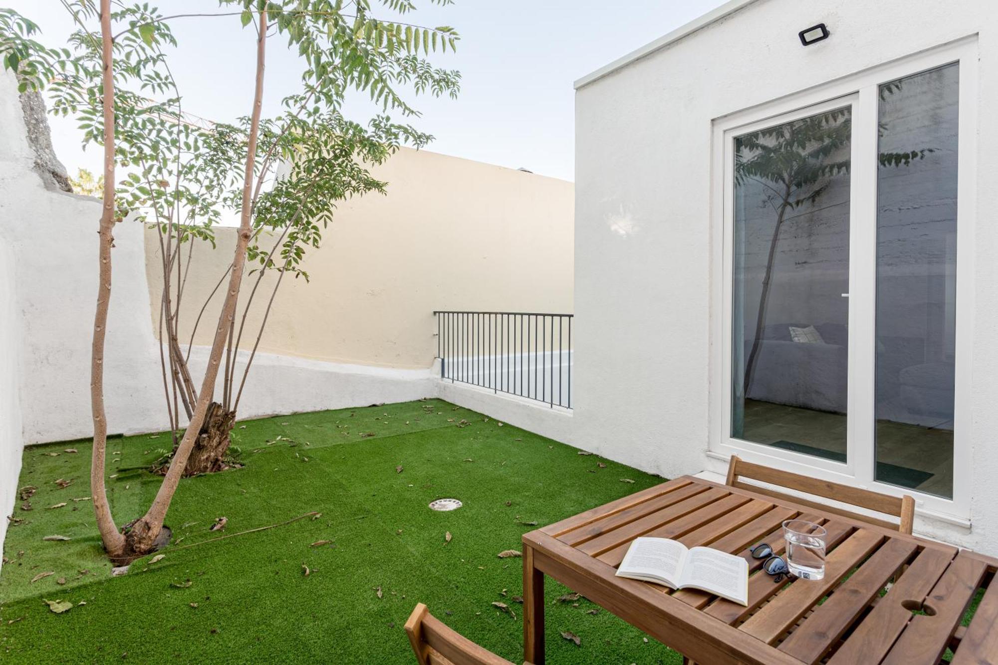 Joivy Minimalistic Apt W Patio In Principe Real Lisboa Exteriér fotografie